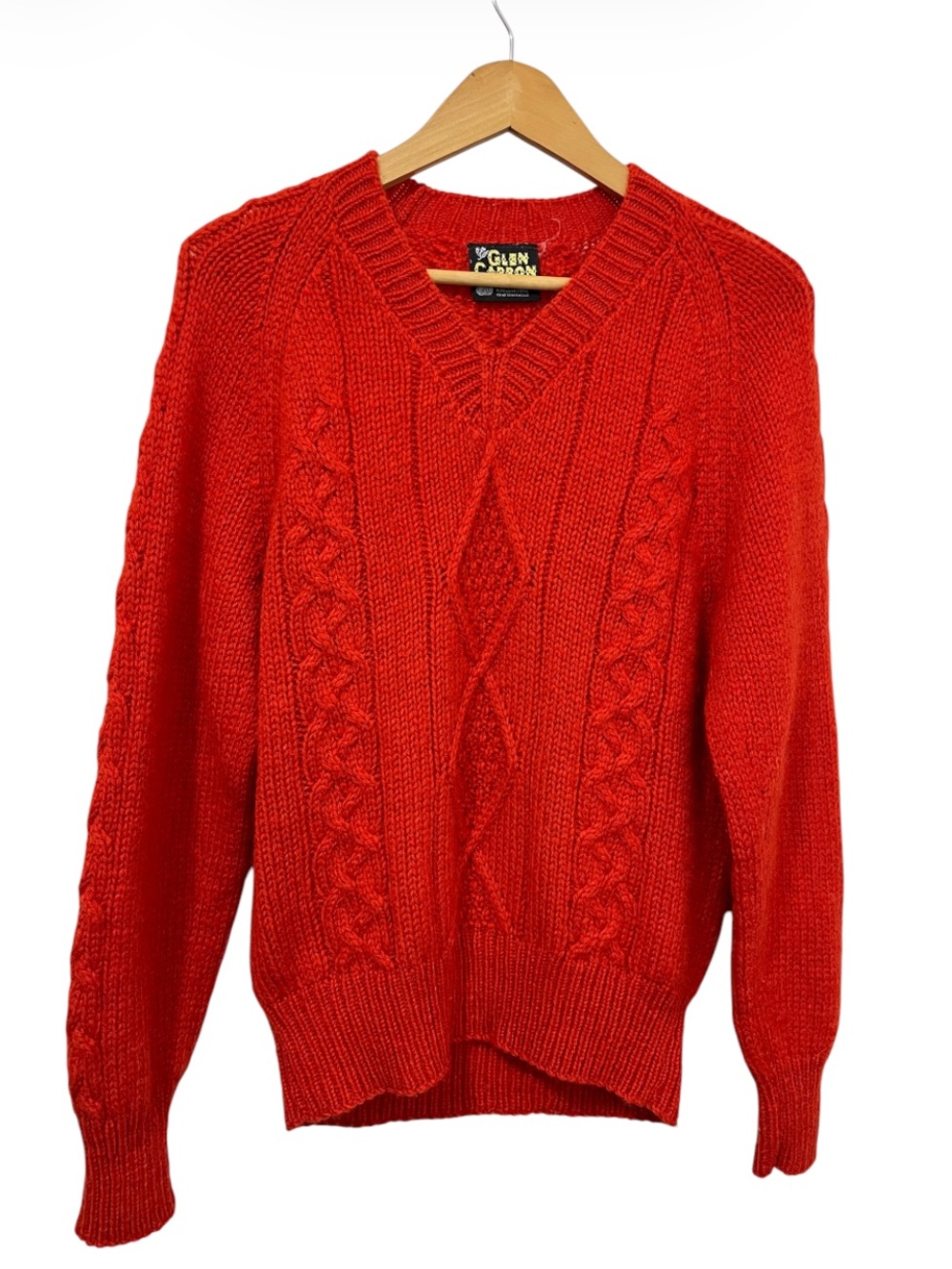 Vintage Glen Carron 100% New Zealand Wool Red Orange Cable Knit V-Neck Sweater